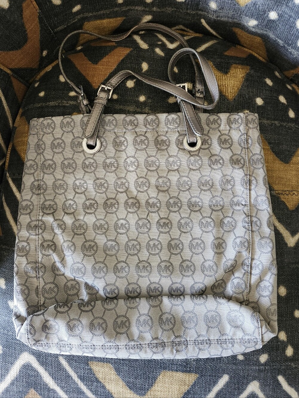 Micheal Kors Jetset Tote Silver Glitter Monogram Grey Gunmetal Large Retail 198 - Picture 2 of 8